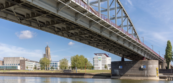 Volkshuisvesting Arnhem_┬®Jeroen van Heijningen.png